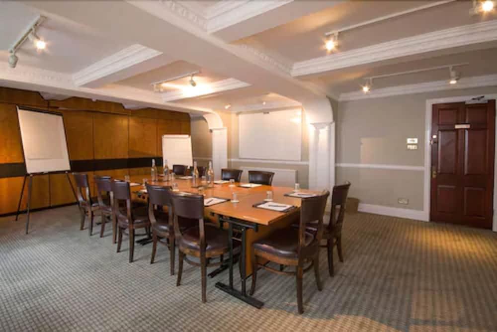 Hatton Court Hotel Gloucester Eksteriør billede